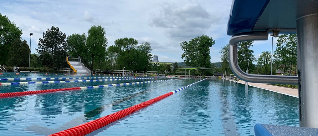 Das Schwimmbecken im Ostbad