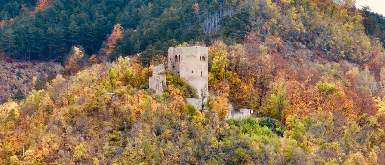 Lobdeburg im Herbst