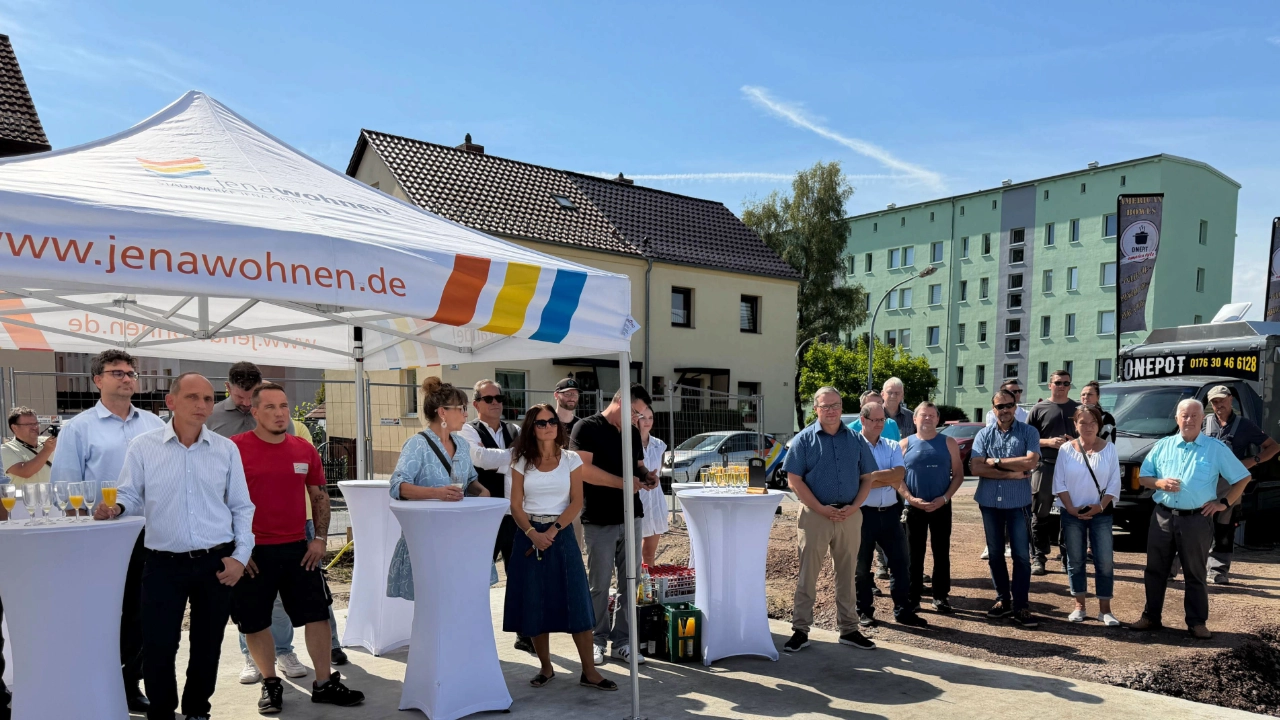 Feierliche Grundsteinlegung in Hermsdorf