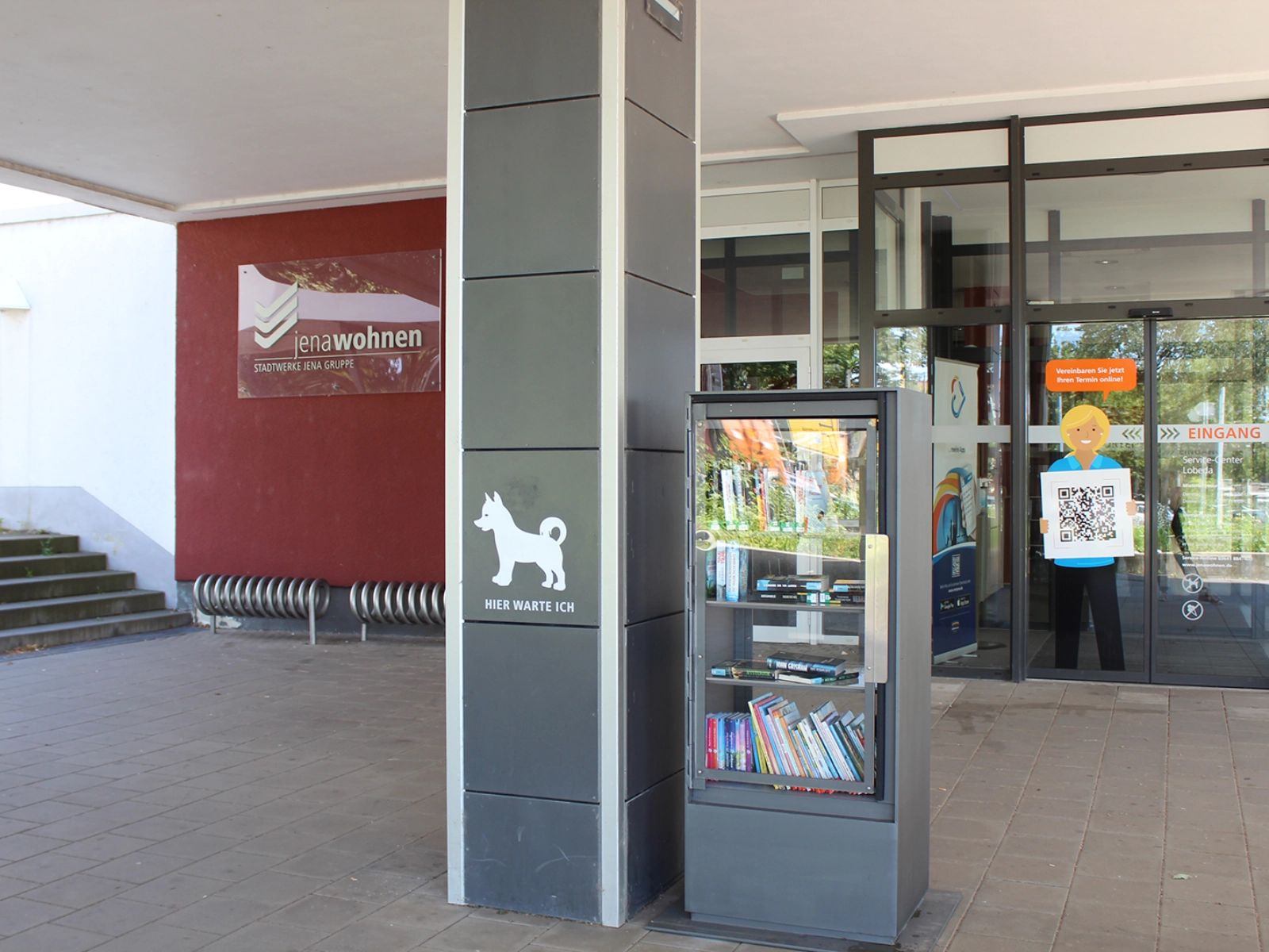 jenawohnen Bücherschrank am Service-Center-Lobeda