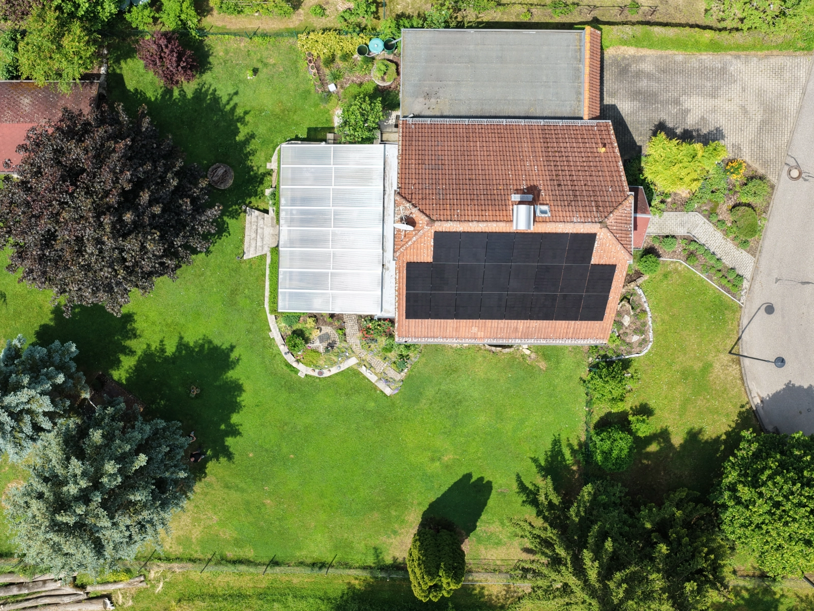 Drohnenaufnahme PV-Anlage in Apolda