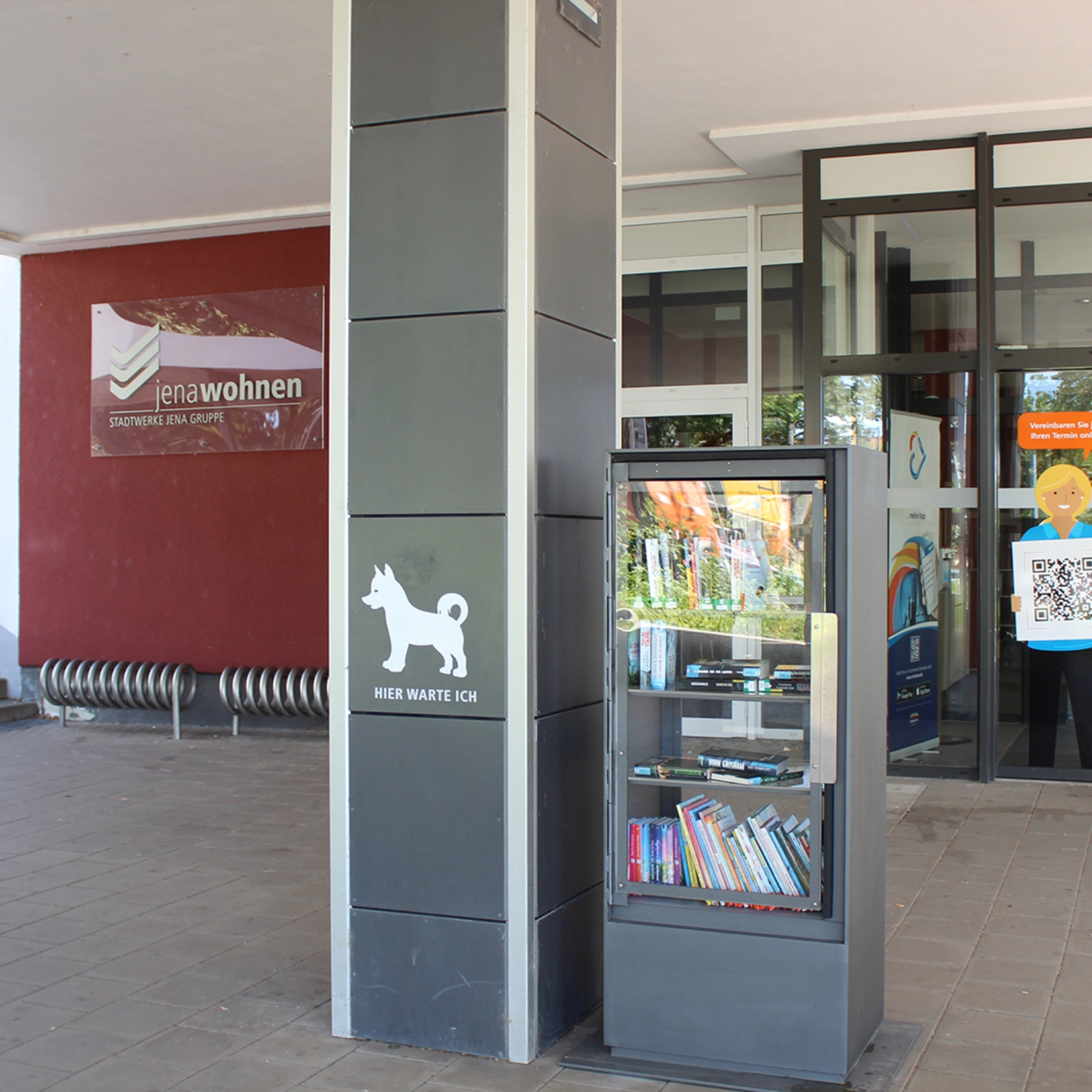jenawohnen Bücherschrank am Service-Center-Lobeda