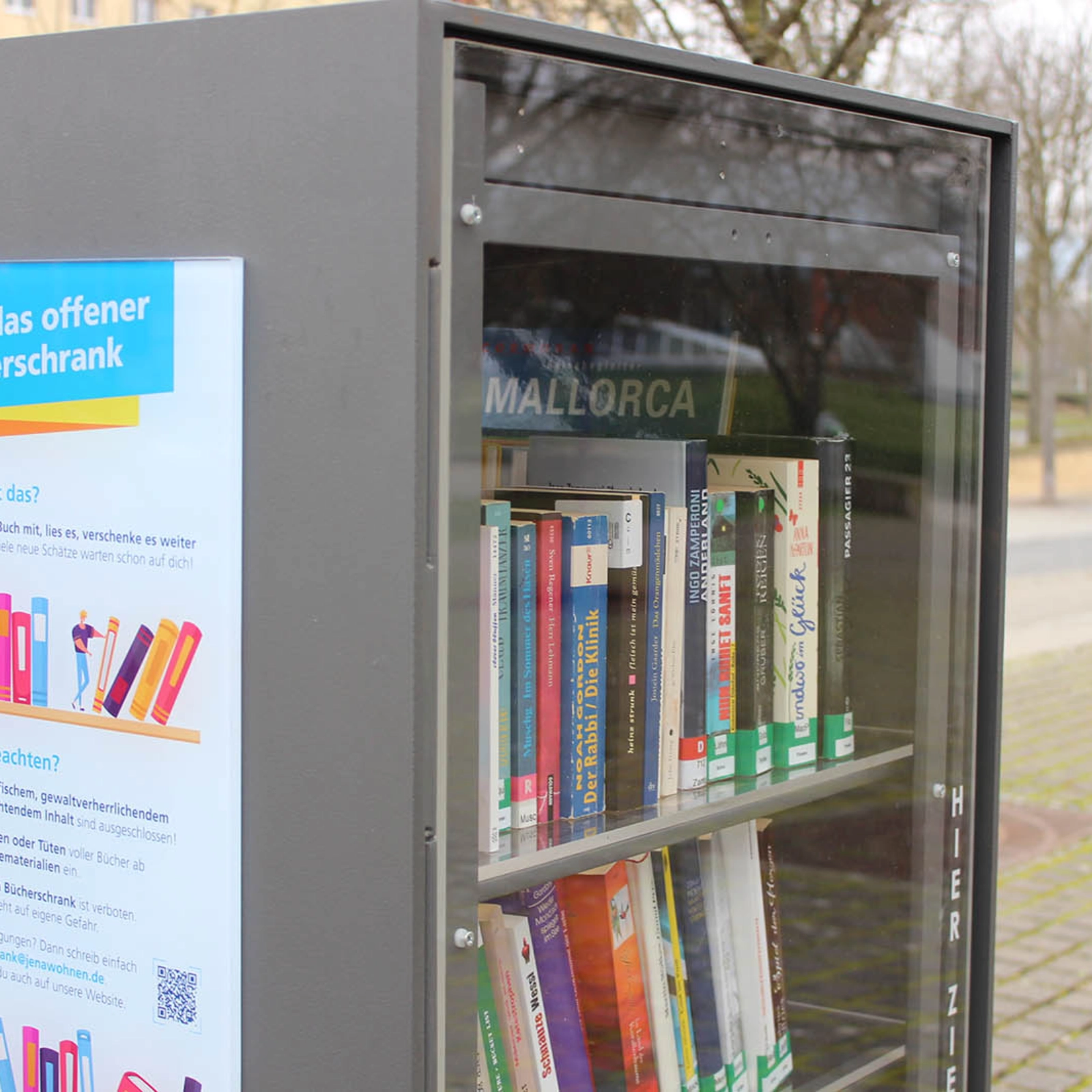 jenawohnen Bücherschrank in Lobeda