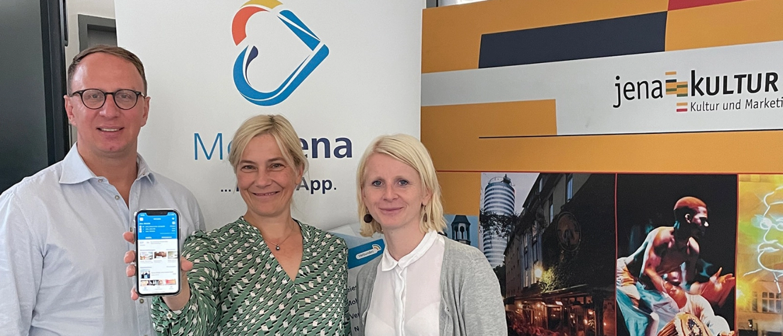 Gruppenbild zur Präsentation der MeinJena-App