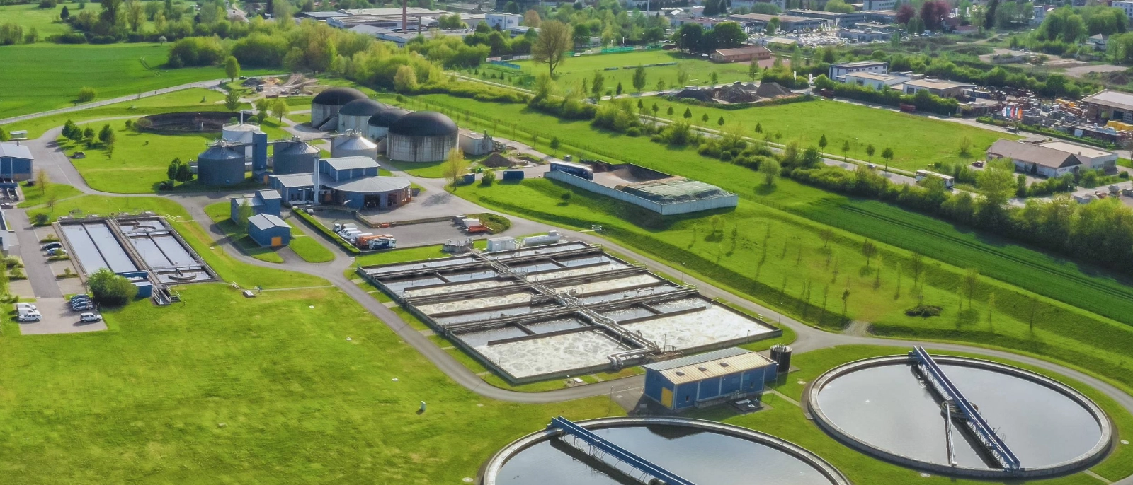 Blick auf die Zentrale Kläranlage in Zwätzen. 