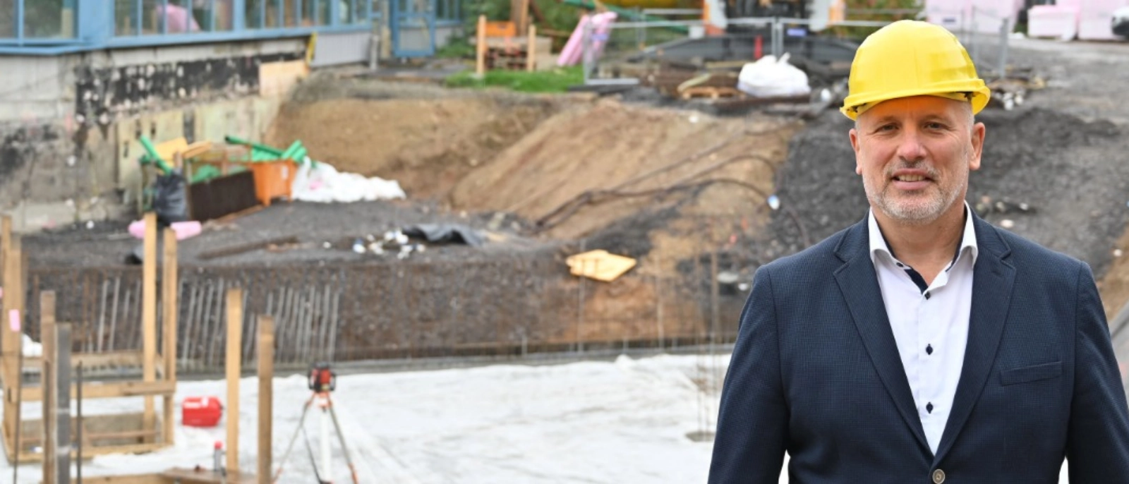 Geschäftsführer und Bauherr Bernhard Dengel auf der GalaxSea-Baustelle