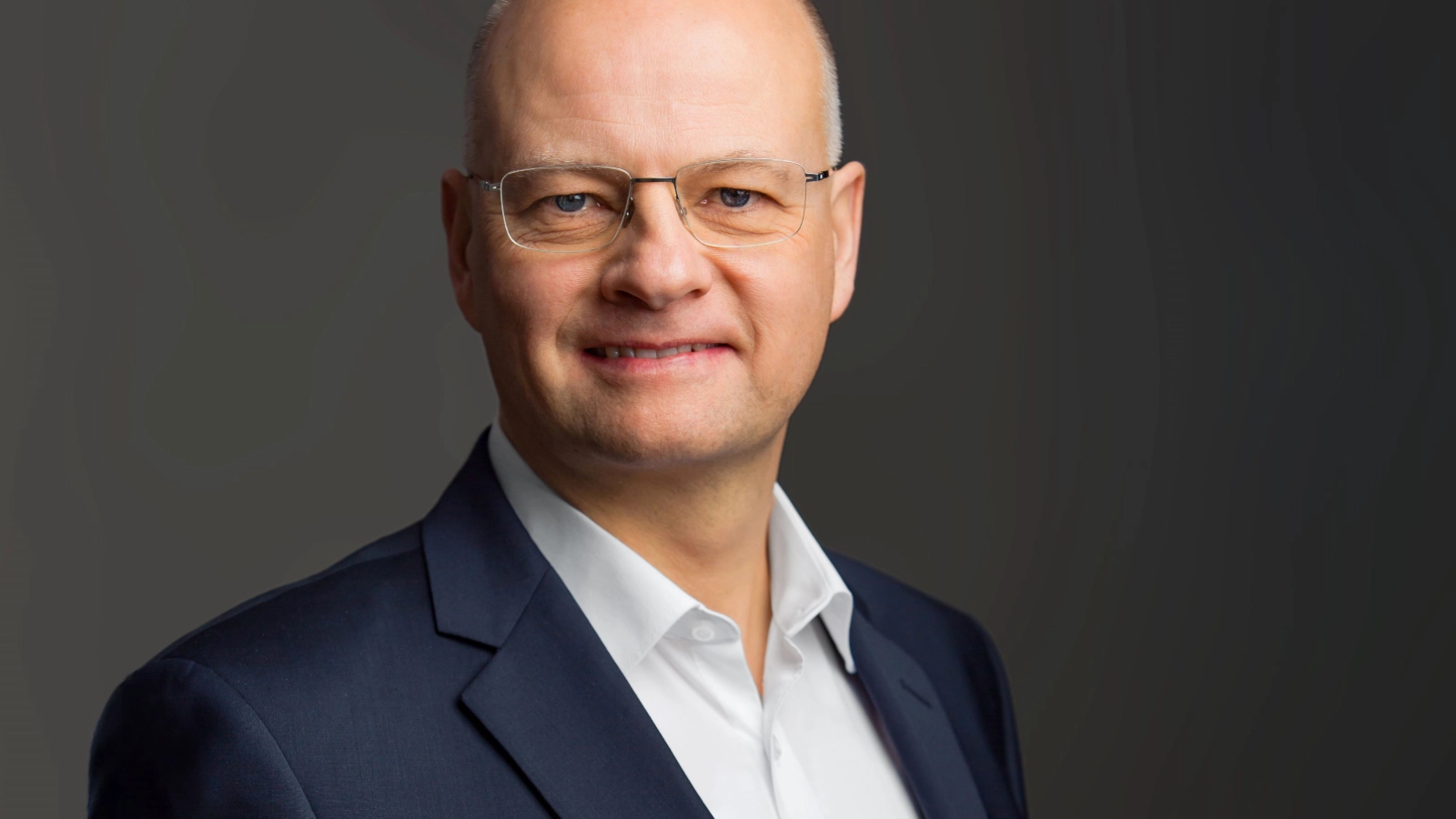 Tobias Wolfrum für weitere fünf Jahre als Geschäftsführer bestätigt.