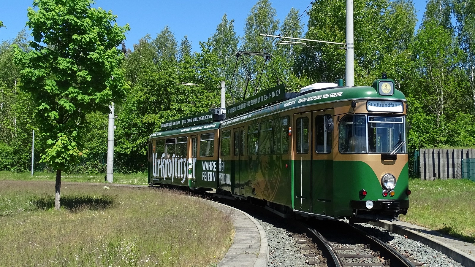 Die Ur-Krostitzer Partybahn auf dem Betriebshof Burgau.