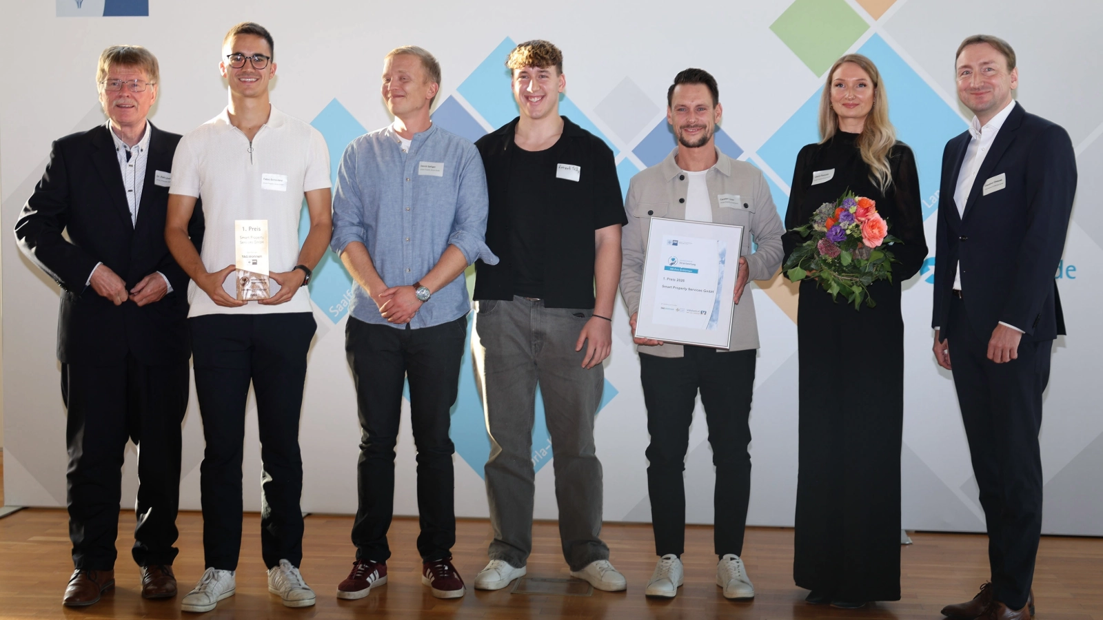 1. Preis: Smart Property Services GmbH aus Gera   Den mit 5.000 Euro dotierten ersten Preis, gestiftet von der TAG Wohnen & Service GmbH, erhält Smart Property Services GmbH aus Gera. Foto: IHK Gera