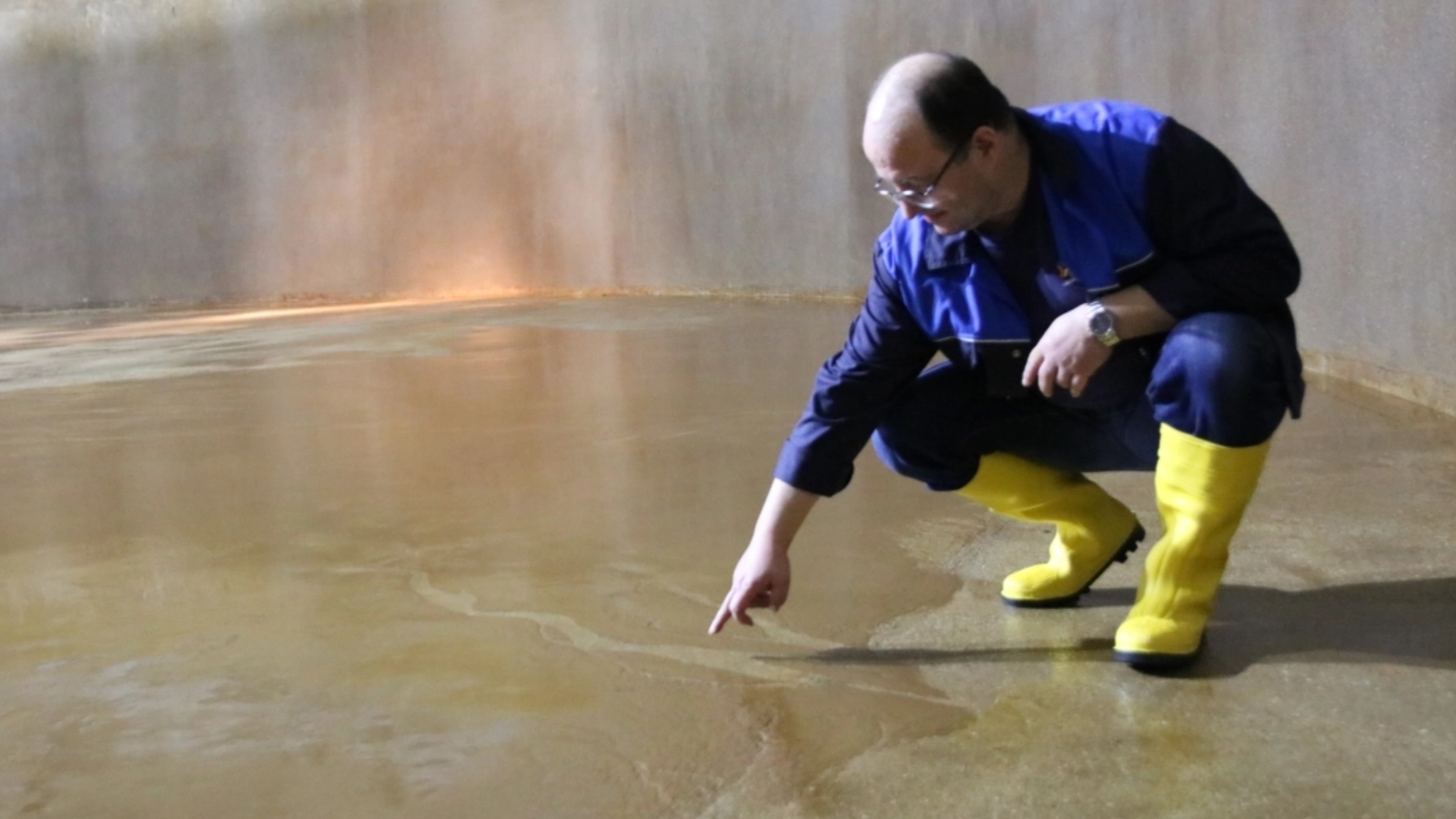 Reinigung des größten Wasserspeichers in Jena (6)