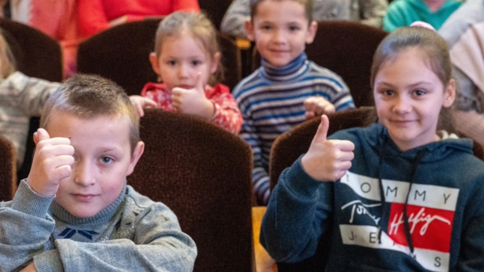 Zum ersten mal im Theater.