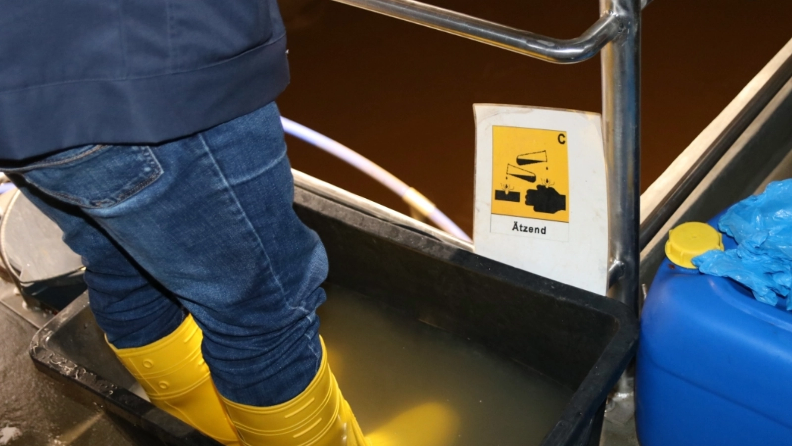 Reinigung des größten Wasserspeichers in Jena (9)