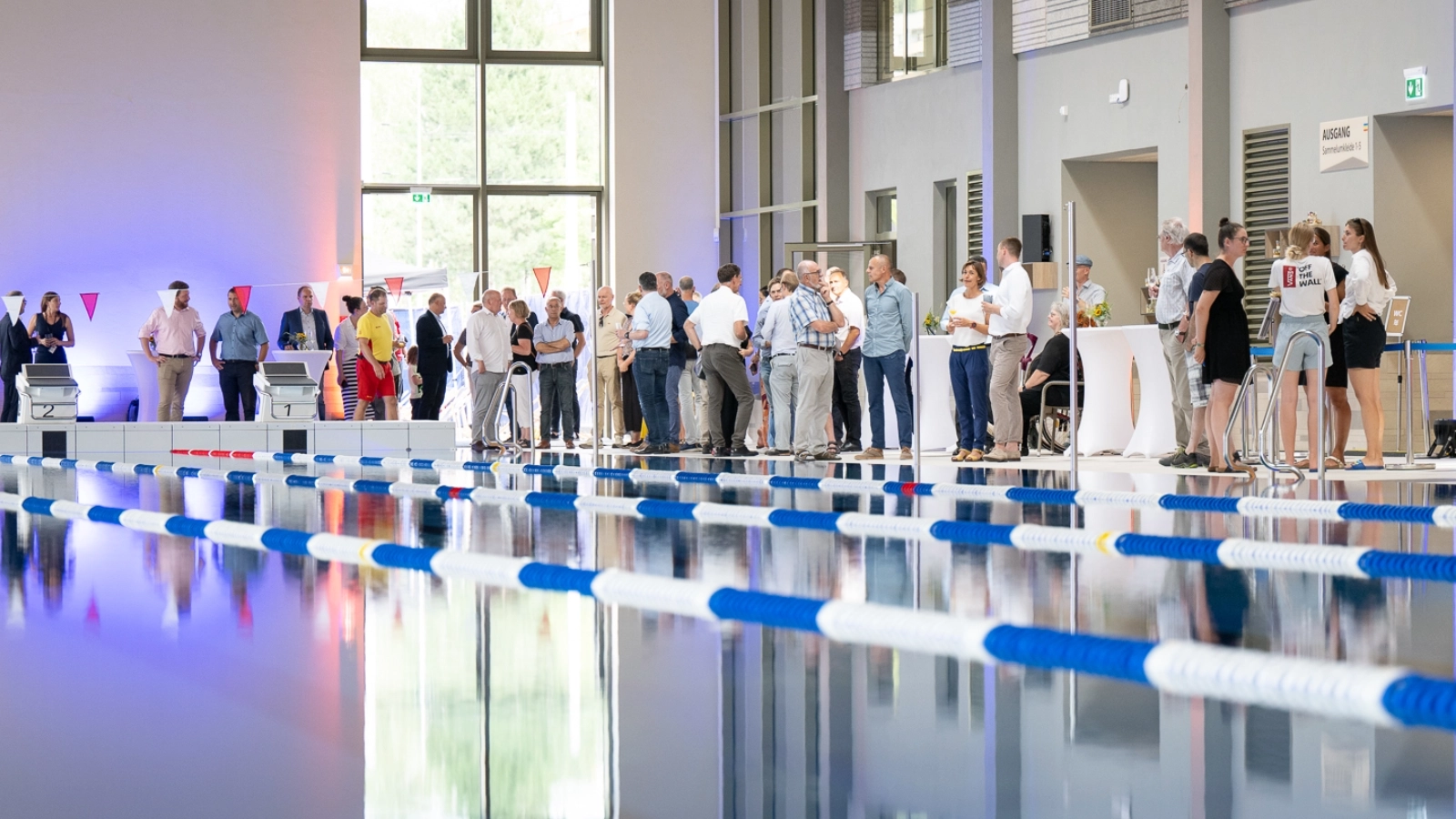 Feierlichkeiten im Schwimmparadies Jena zum ersten Geburtstag