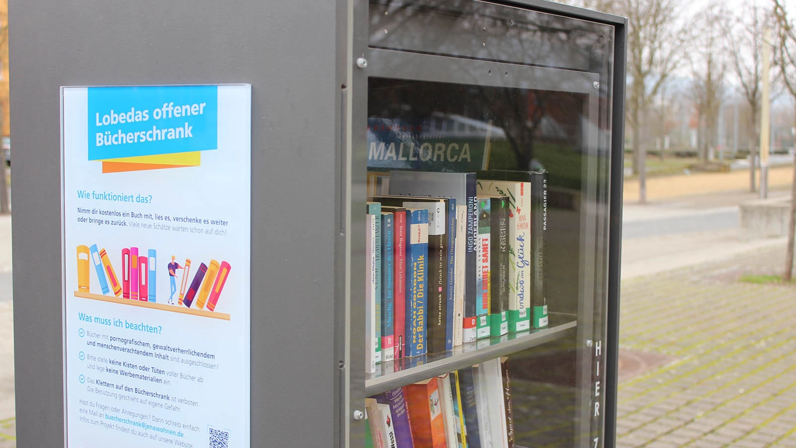 jenawohnen Bücherschrank in Lobeda
