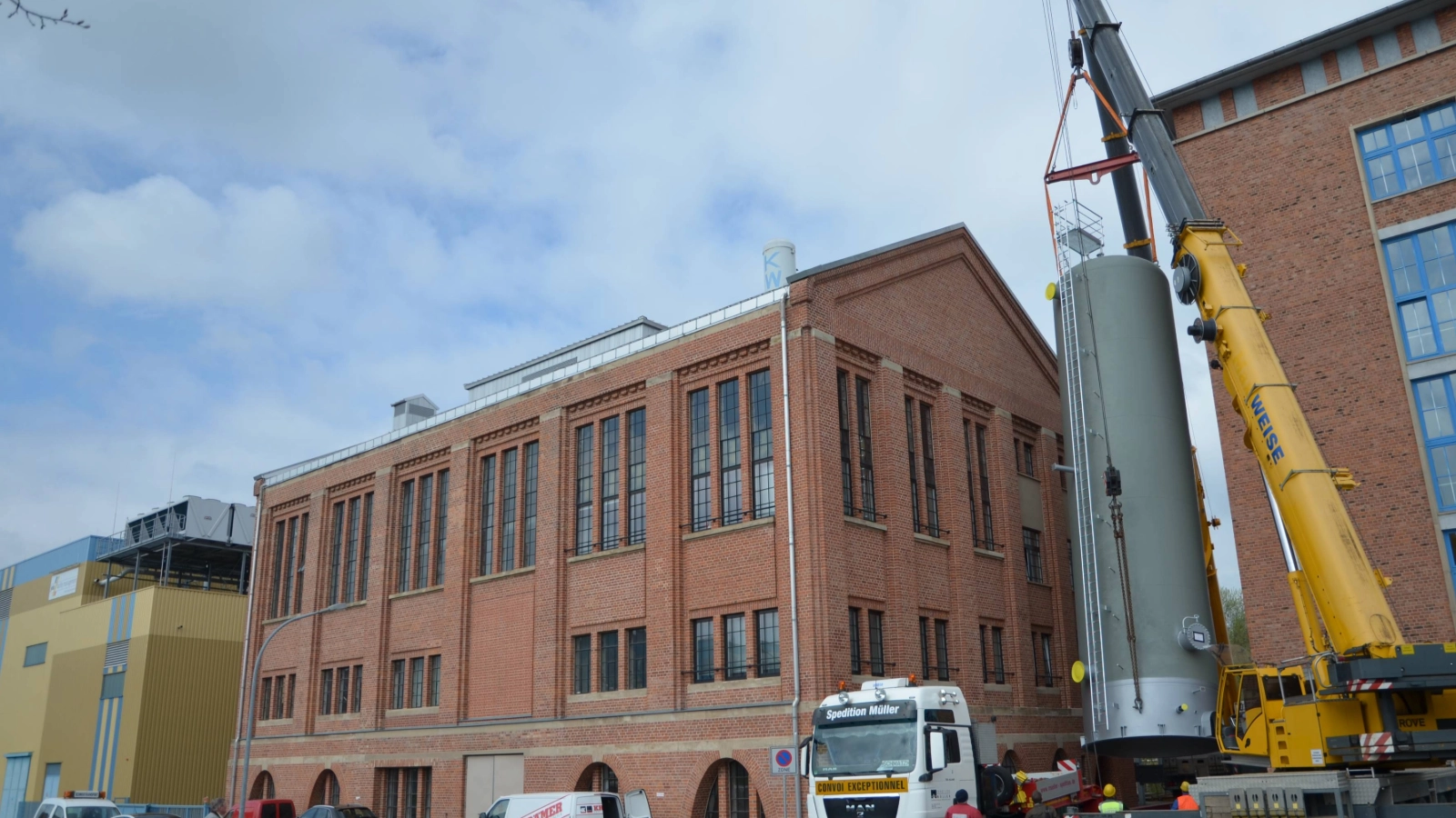 2015: Anlieferung Heißwasserkessel Hermsdorf