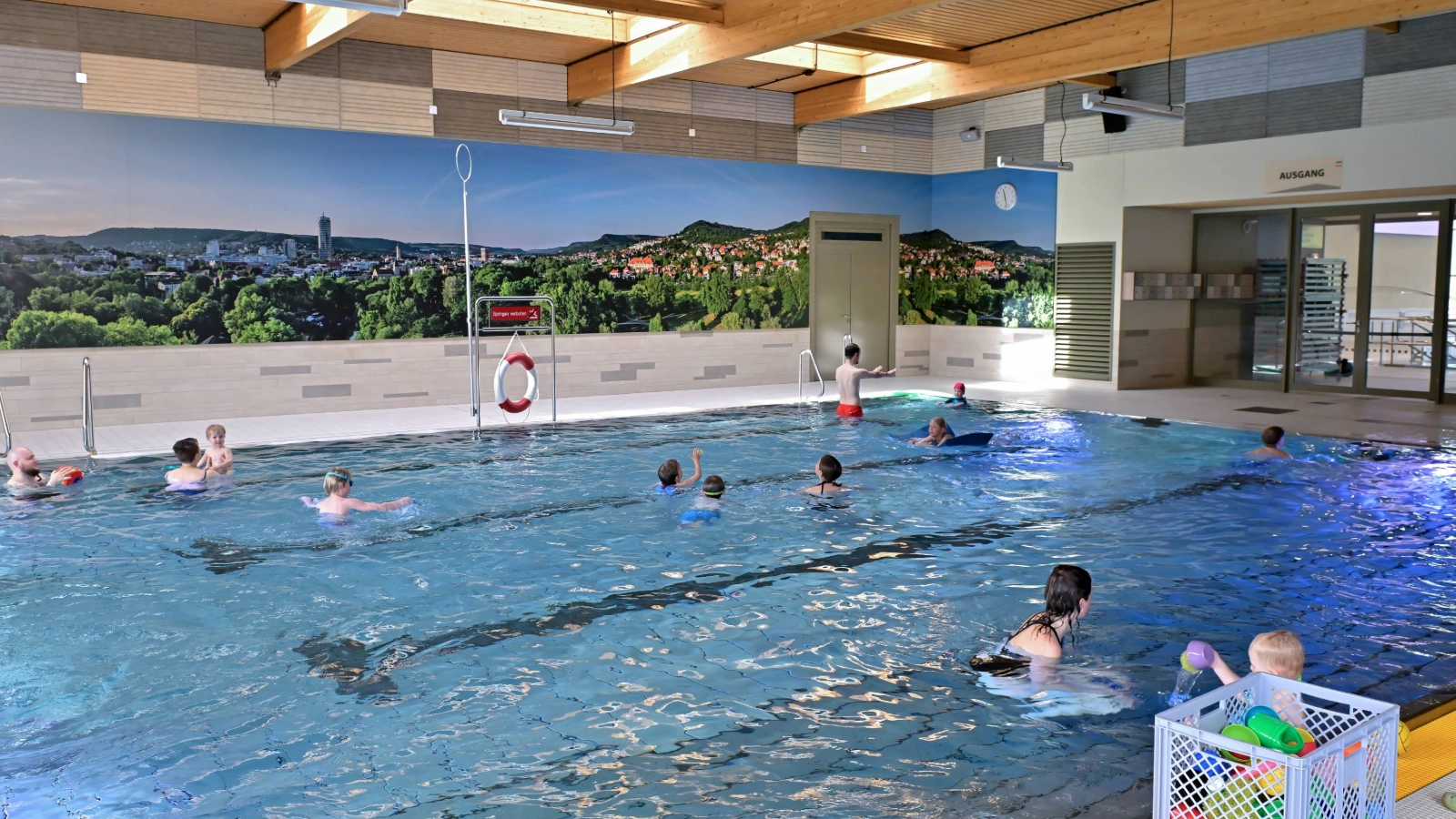Besucher im Schwimmparadies Jena 