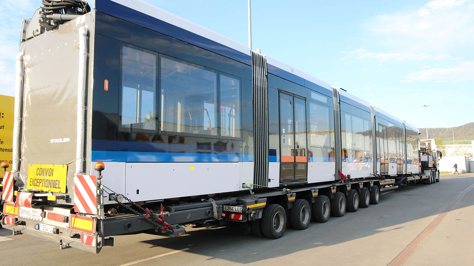 Lieferung der Lichtbahn 