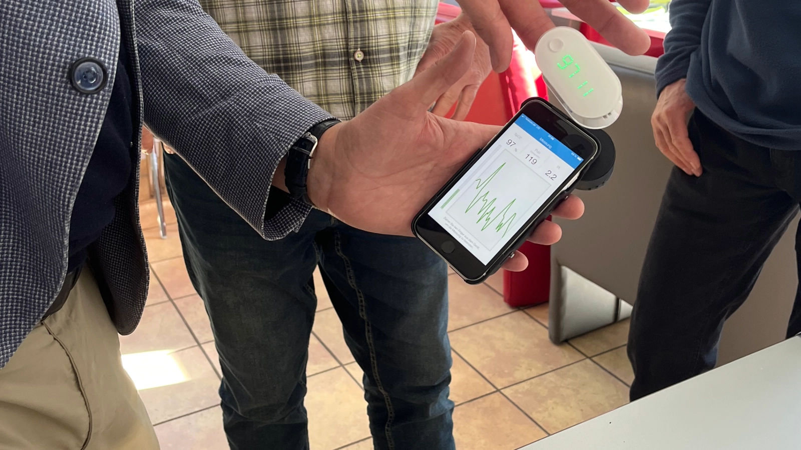 Sauerstoffmessung beim Bürgerdialog in Crossen