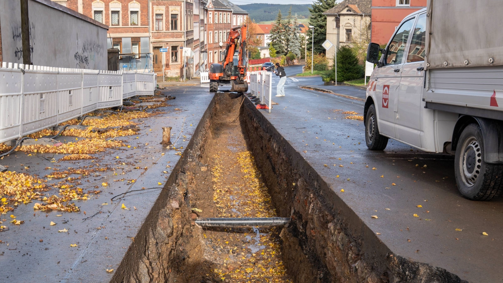 Aktuell wird im Bereich Bertolt-Brecht-Straße bis Tuchmacherstraße gebaut.