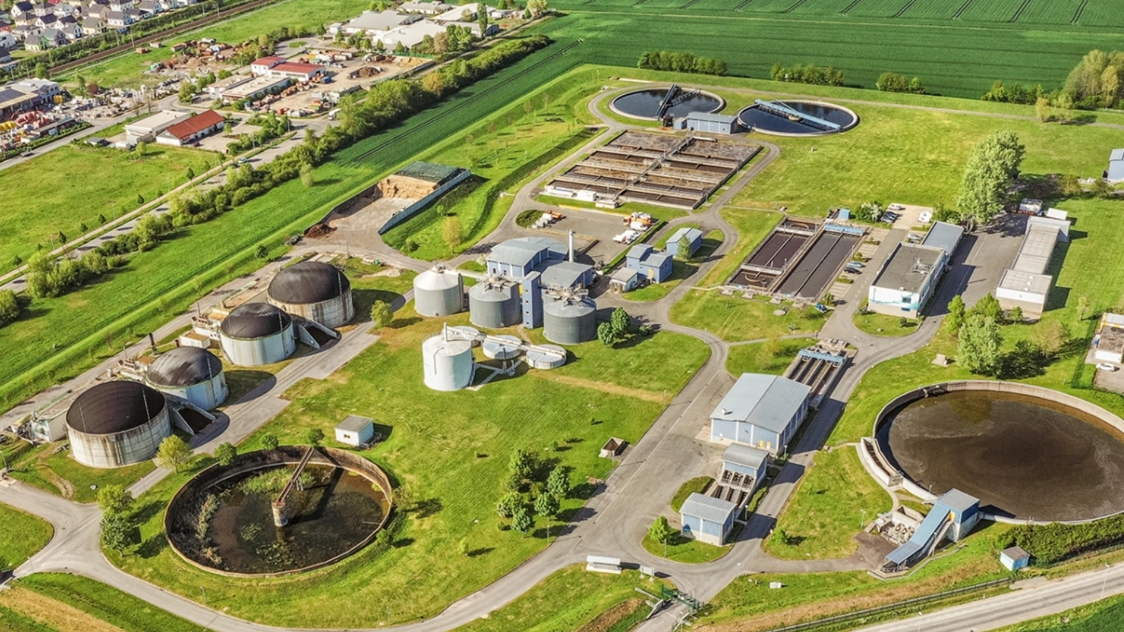 Vogelperspektive auf die Zentralkläranlage Zwätzen