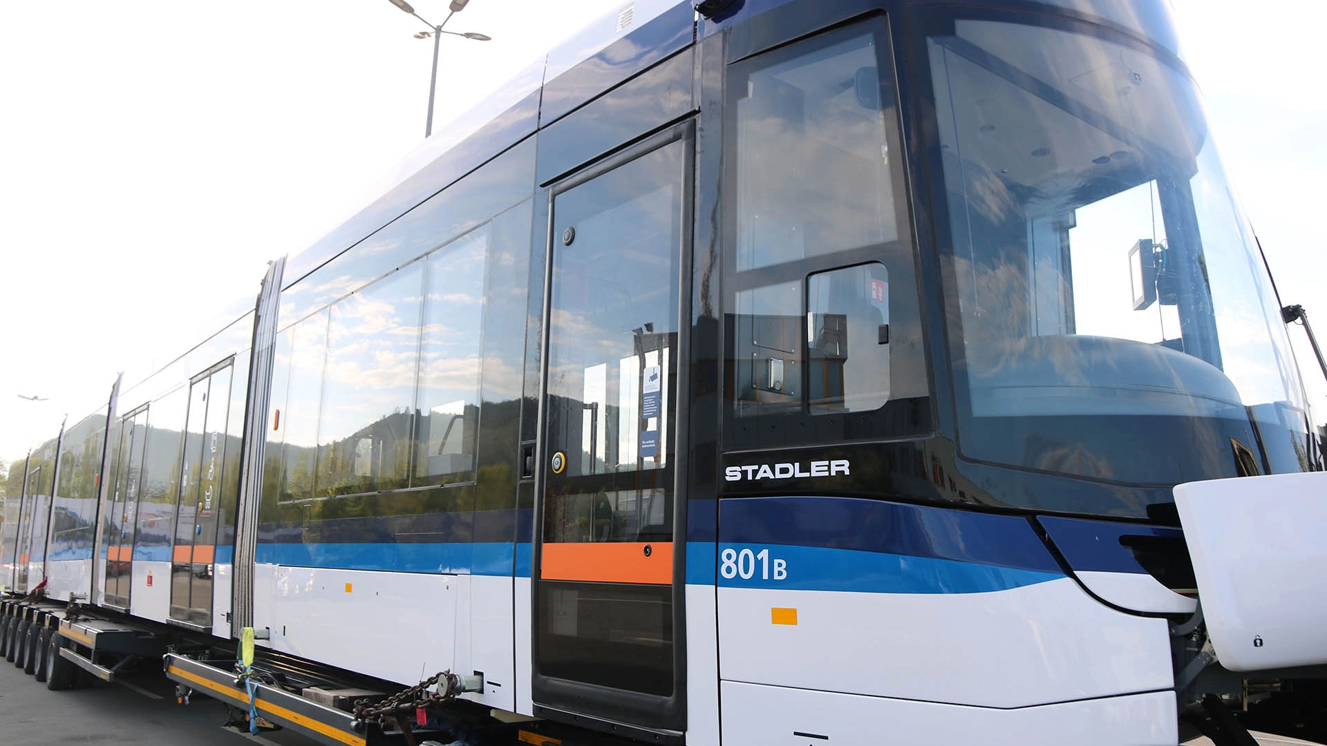 Lieferung der Lichtbahn 