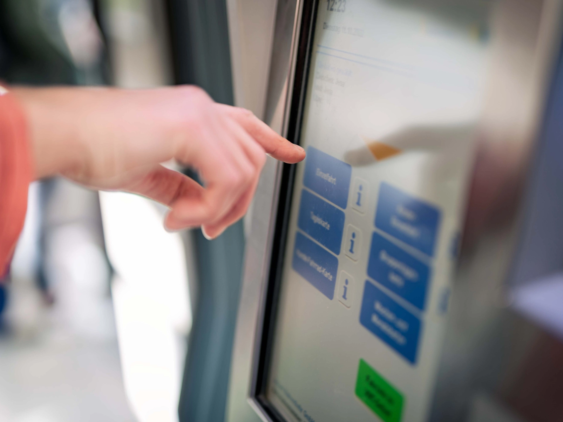 Ticktes schnell und einfach in Bus und Straßenbahn kaufen