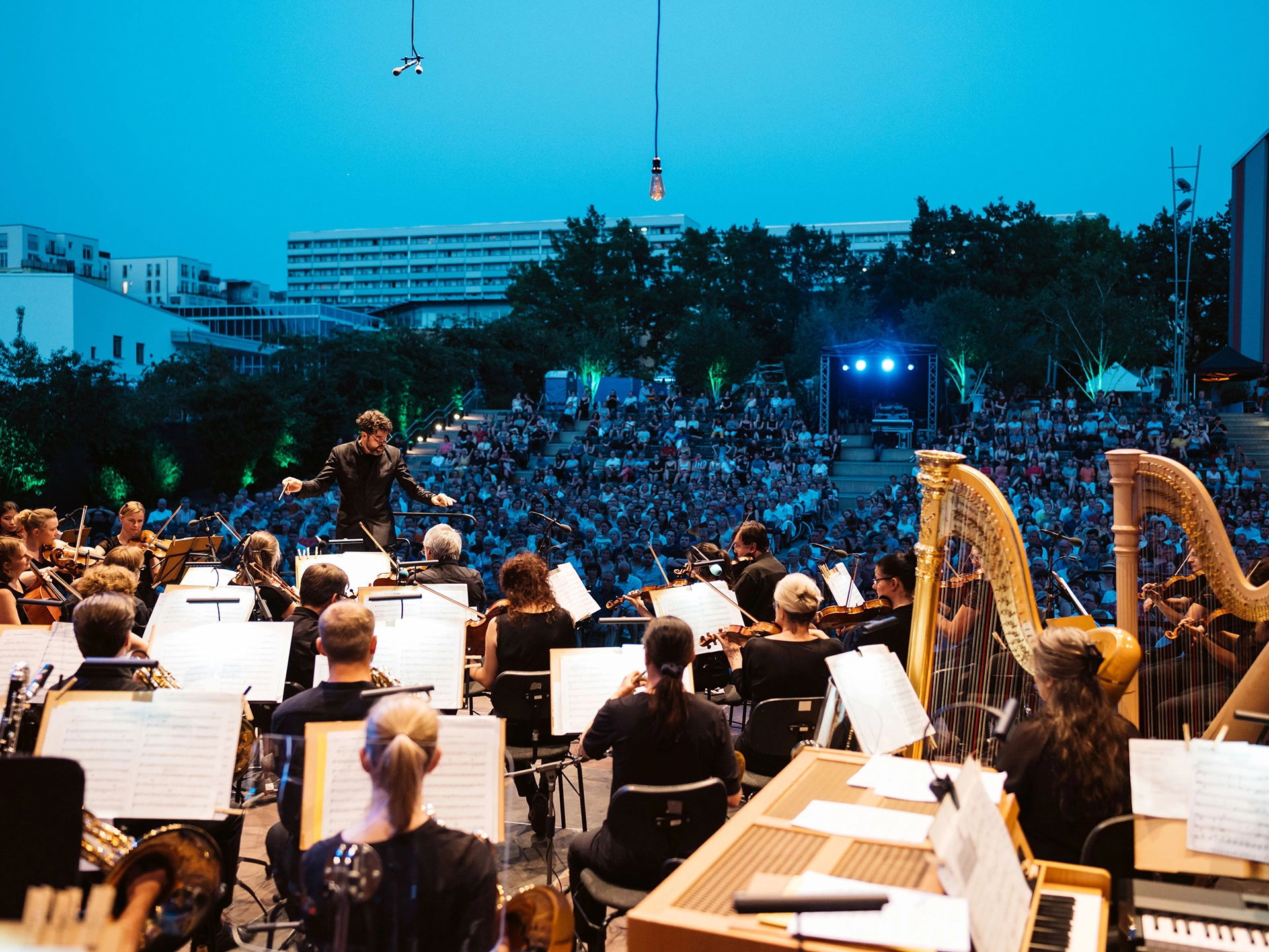 Philharmonie-ArenaOuvertüre 2022 Foto:Christoph Worsch Philharmonie-ArenaOuvertüre 2022 Foto:Christoph Worsch