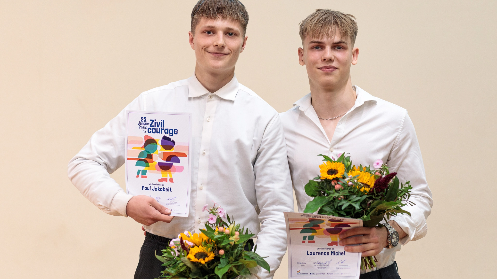 Paul Jakobeit und Laurence Michel (v.l.n.r) wurden mit dem Preis für Zivilcourage ausgezeichnet (c) Tina Peißker