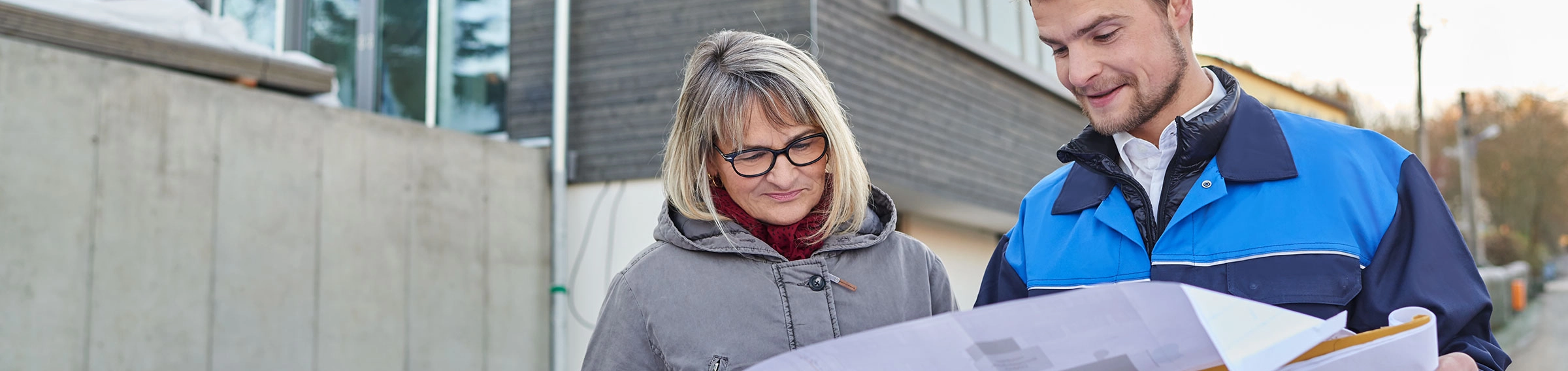 Stadtwerke Jena Netze Mitarbeiter und Kundin