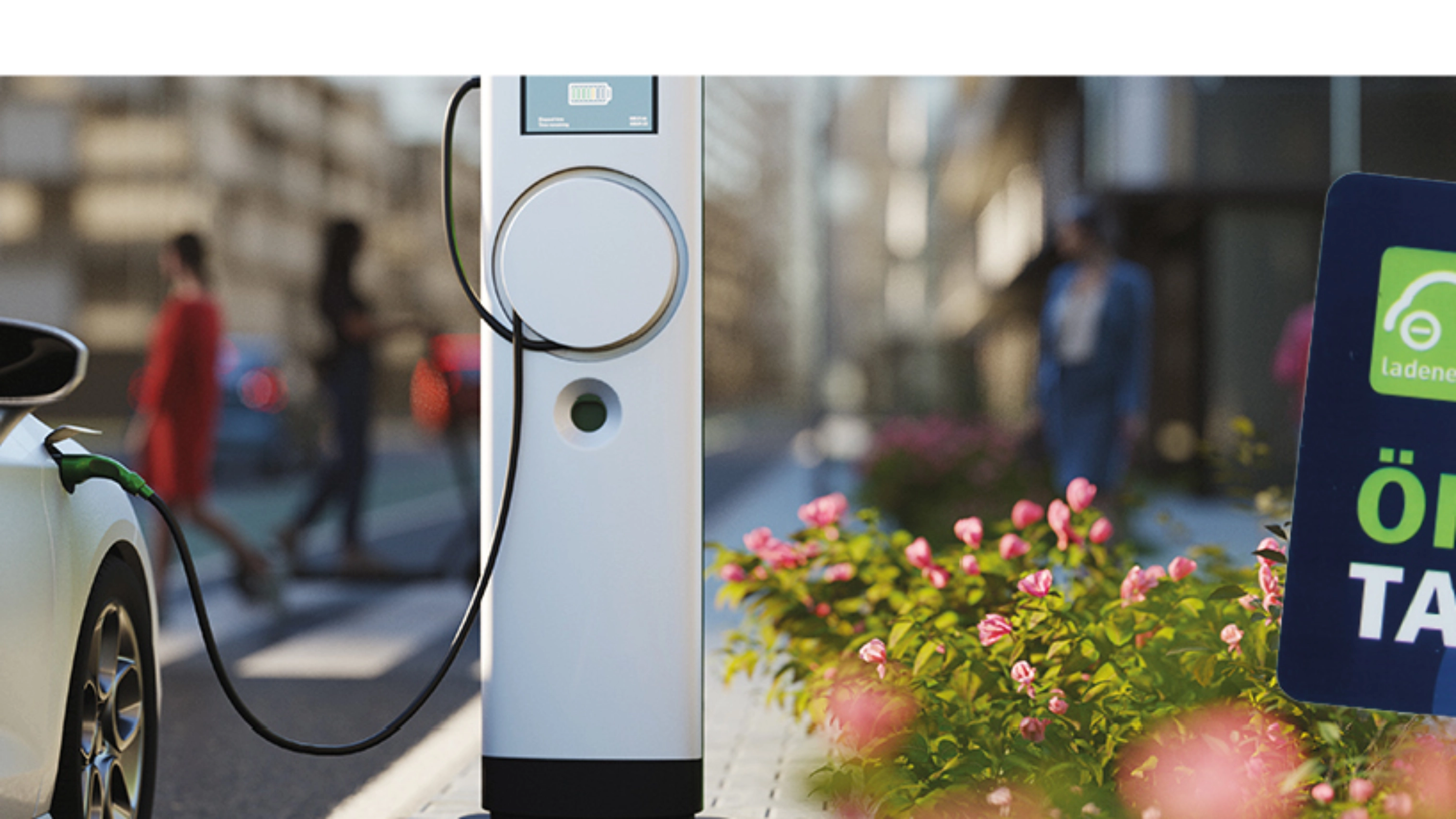 E-Auto steht an einer Ladestation