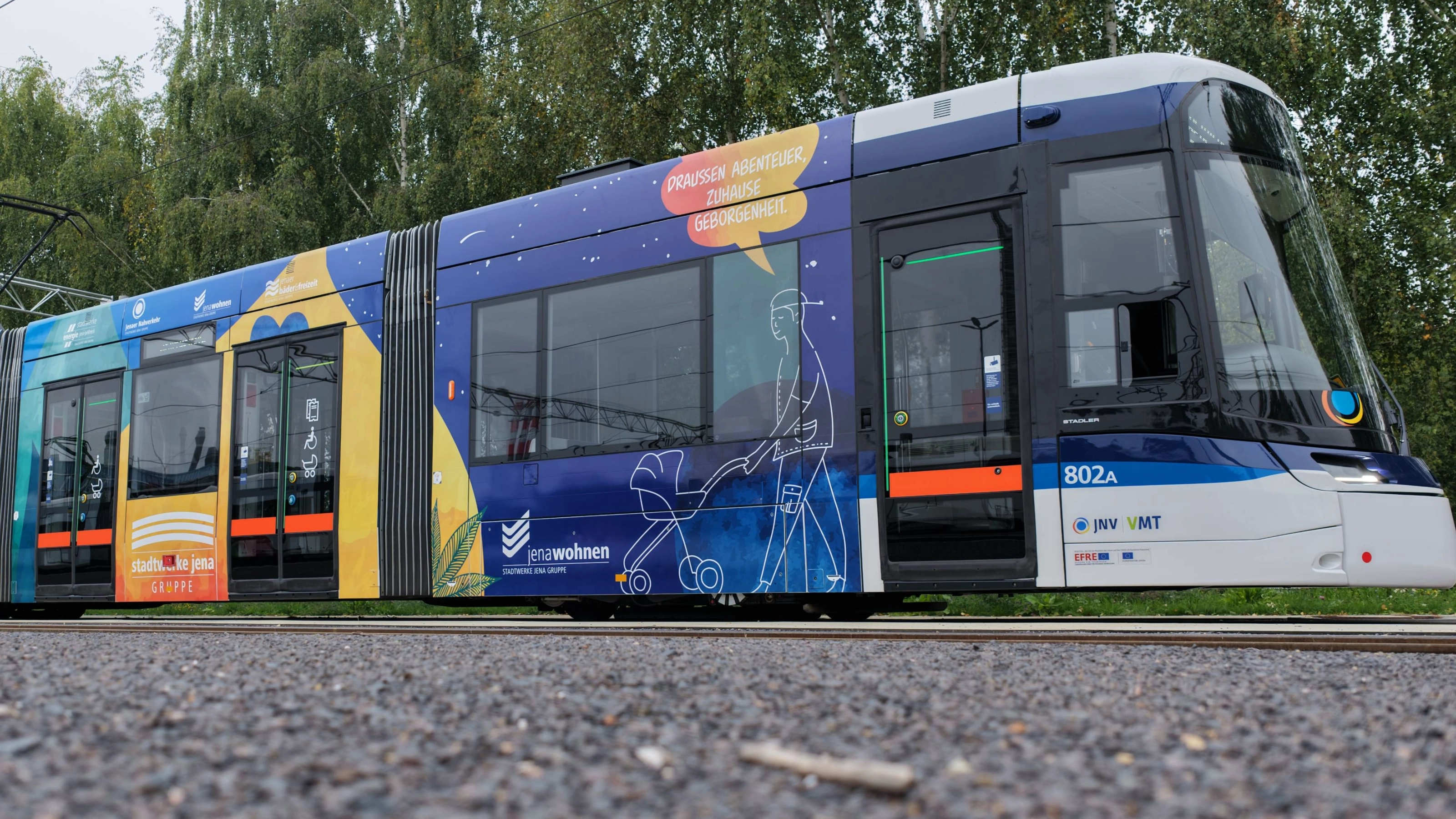 Neue Straßenbahnbeklebung