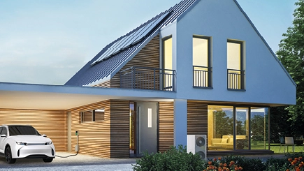 modernes Haus mit PV-Dach, Wärmepumpe im Vorgarten und Garage mit E-Auto das lädt