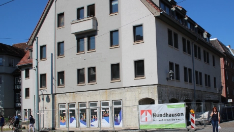 Der Rohbau hat begonnen: Unter den Arkaden fallen bald die Wände