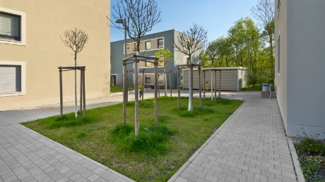 Barrierearme 2-Zimmer-Wohnung mit Gartenanteil und Option auf Küchenübernahme