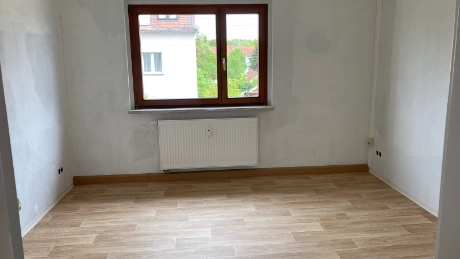 Schönes Wohnen in Hermsdorf - frisch renovierte 3 Raum WE