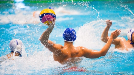 Erster Wasserball-Wettkampf in neuer Sportschwimmhalle