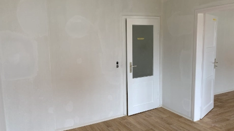 Schönes Wohnen in Hermsdorf - frisch renovierte 3 Raum WE
