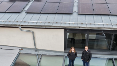Sonnige Lösung fürs Denkmal: Museum Pößneck nimmt neue PV-Anlage in Betrieb 