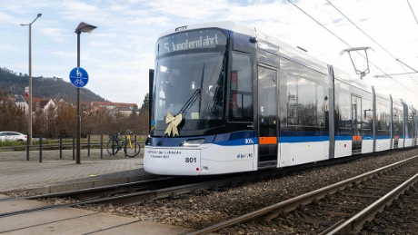 Jenaer Nahverkehr auf dem Weg zu einem barrierefreien Straßenbahnnetz