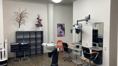 Attractive commercial space for your hairdressing business in the city center