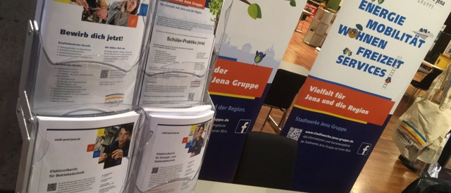 Messestand mit Informationen zur Ausbildung