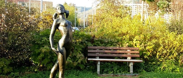 Bronzestatue in Lobeda Ost