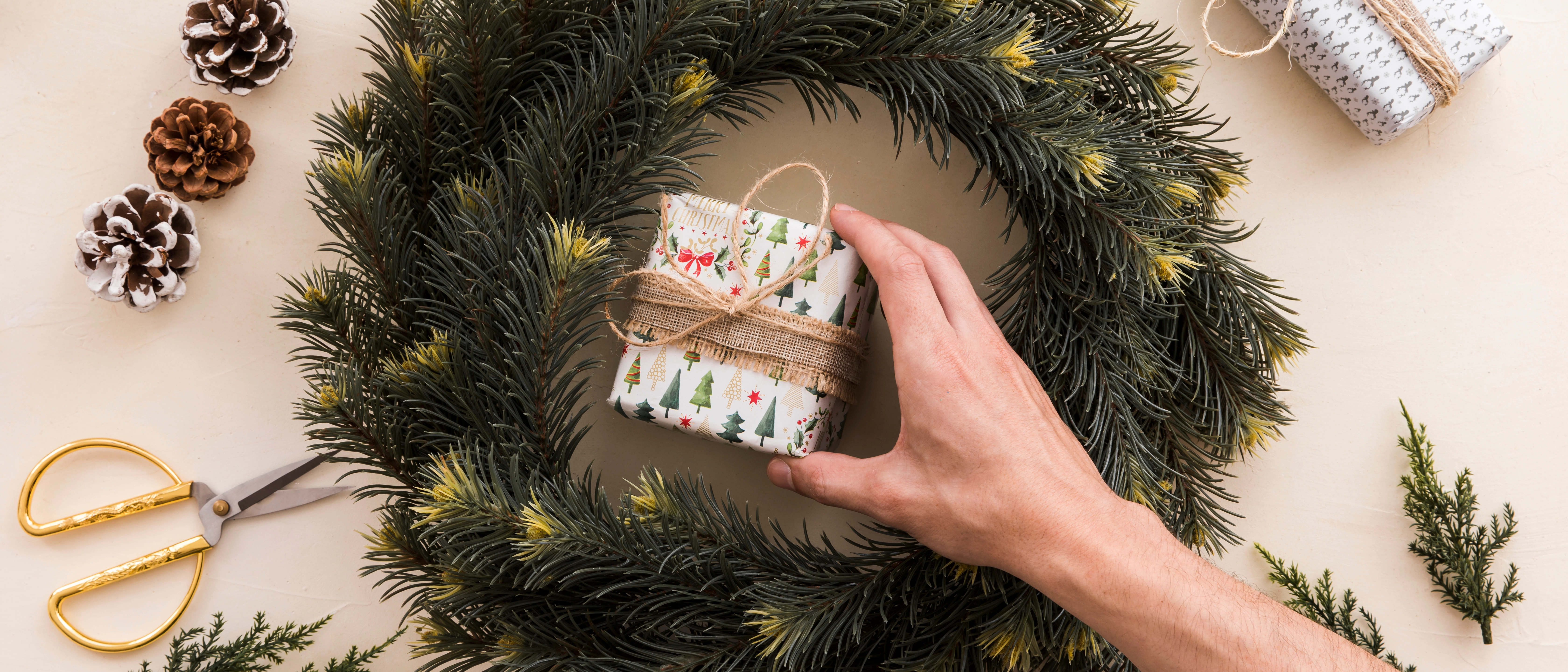 Adventskranzbinden im kreativen Baubüro