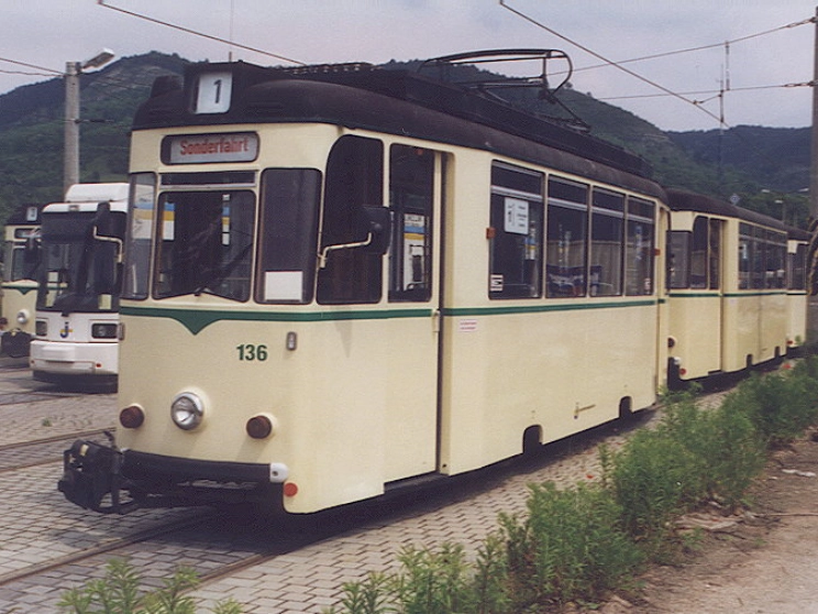 Triebwagen 1936 im Jahr 2001.