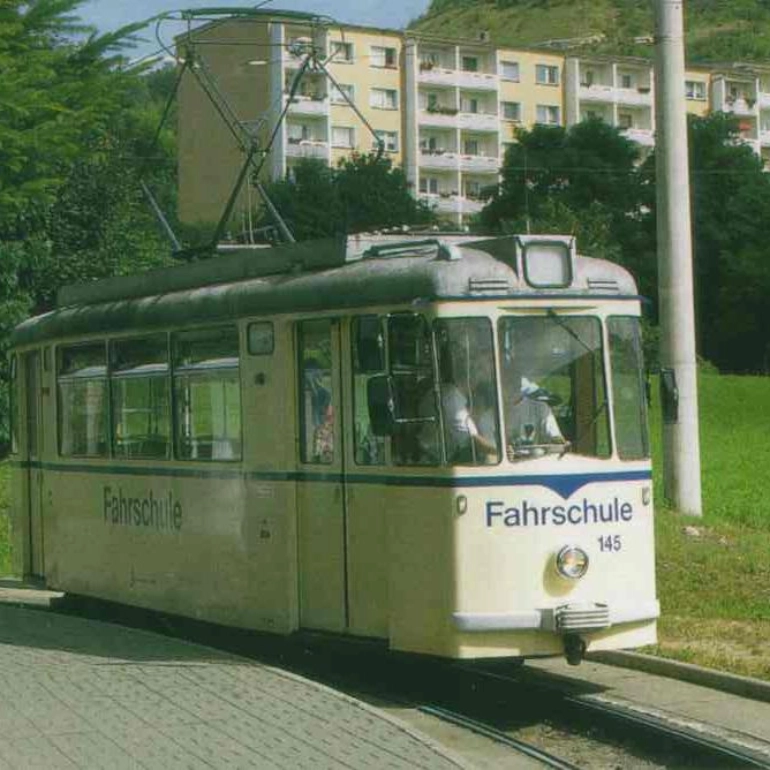 Triebwagen 145 als Fahrschule in Zwätzen 2006.