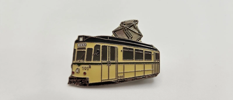 Ein Pin mit dem Triebwagen 101. Ein Pin mit dem Triebwagen 101.