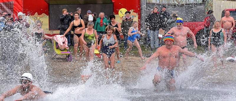 Neujahrsschwimmen im Südbad