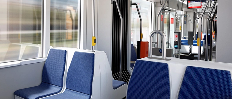 Innenansicht eines Wagens der Lichtbahn