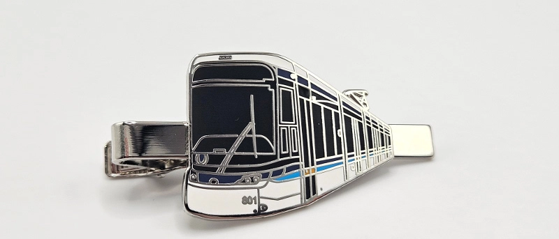 Eine Krawattenklammer mit der Lichtbahn. Eine Krawattenklammer mit der Lichtbahn.