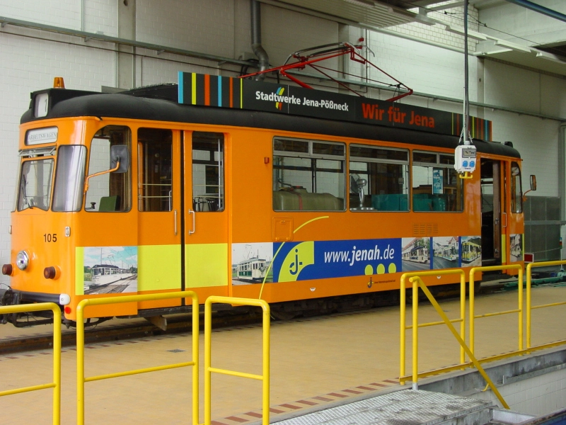 Triebwagen 105 als Arbeitswagen in der Werkstatt 2006.